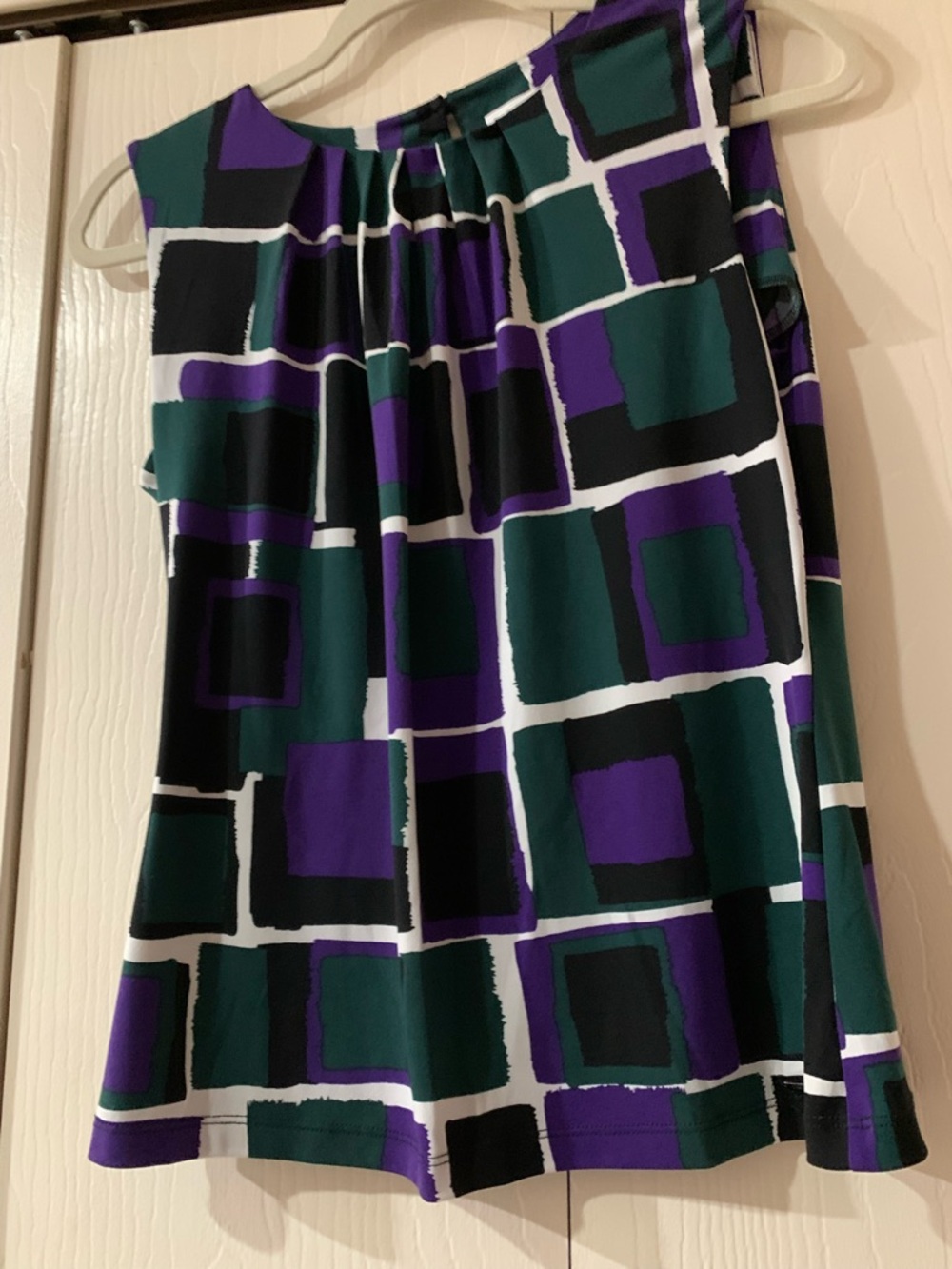 Sleeveless Geometric Square Print Top Green, Purple, Black